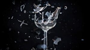 Питер Мейер - Использование естественной электромагнитной энергии 2024/05/28 Opera-singer-shatters-a-wine-glass-300x168